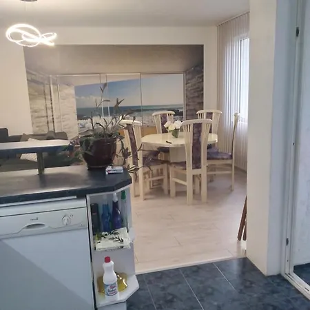 Apartment Spacious And Luxury 2 Bedroom Free Parking